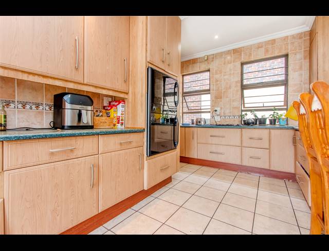 2 BEDROOM FREESTANDING FOR SALE IN FAIRLAND